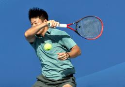 （体育）网球——中国巡回赛香港公开赛：刘少云晋级半决赛