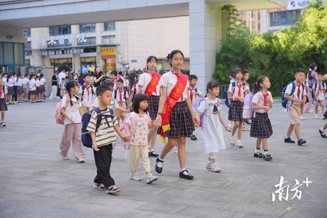 多图直击！惠州开学“名場(chǎng)面”→