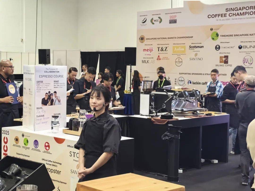 赛事廻(huí)顾｜新加坡全国咖(kā)啡(fēi)锦标赛（SNCC）比赛指定(dìng)用机：Tamp;Z品牌飞跃咖(kā)啡(fēi)机闪耀国际舞台，广受好評(píng)！