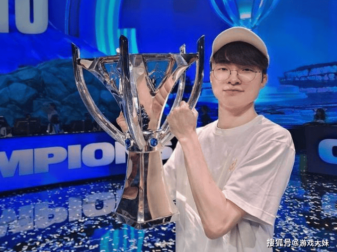 LOL官方(fāng)再次發(fā)文强调,faker就是傳(chuán)奇选手,地位(wèi)无人能撼動(dòng)