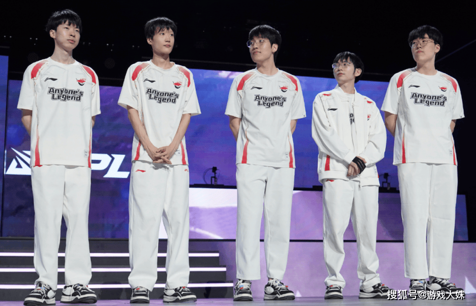 AL韩援辅助(zhù)采訪(fǎng)直言(yán)LCK会夺冠，被网友围攻，战隊(duì)经理回应此事(shì)