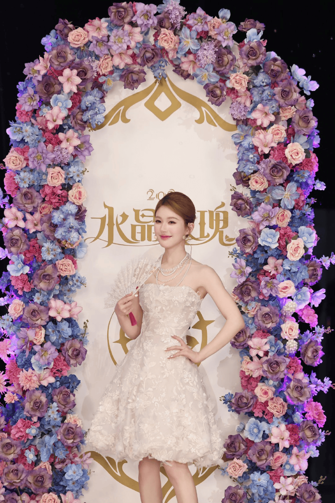 LOL手(shǒu)遊(yóu)老友记：看手(shǒu)遊(yóu)如何把明星变成玩家的(de)峽(xiá)谷邻居