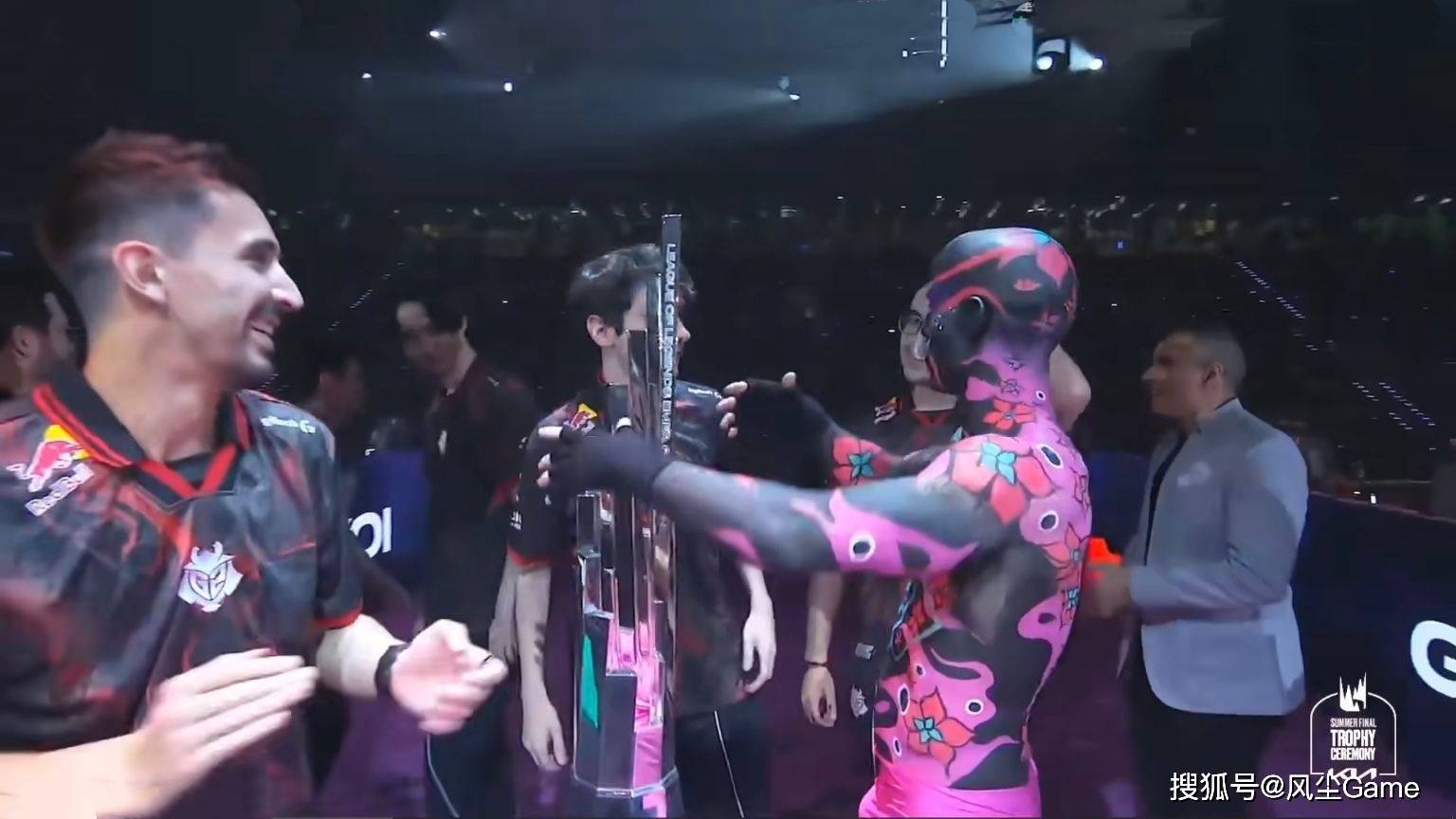 LOL首位联赛15冠王诞生！G2速通MKOI夺冠，S赛种子顺位全部确定