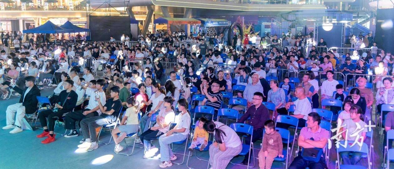 大(dà)湾区电竞迷再聚萬(wàn)江，LOL峡谷传奇观赛派(pài)对落幕