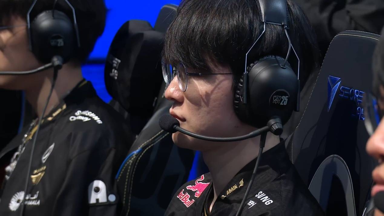 S15假(jiǎ)賽(sài)风波爆發(fā)！韩國(guó)外援遭炮轰：故意輸(shū)Faker，开始精忠报國(guó)了(le)