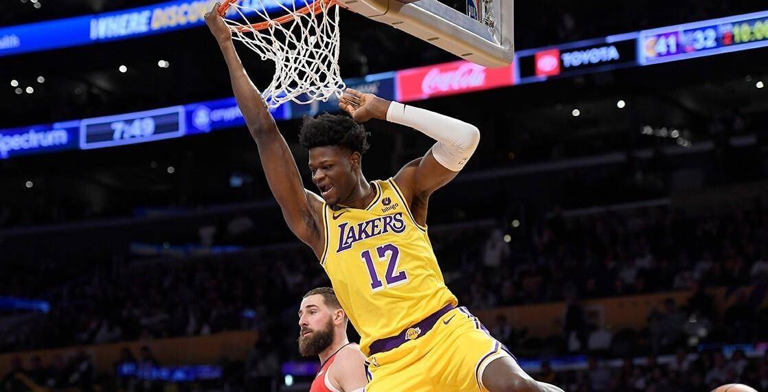 猛龙神操作：签下班(bān)巴7天就裁(cái)，竟为再用10天合同(tóng)签回！6號(hào)秀的NBA流(liú)浪记