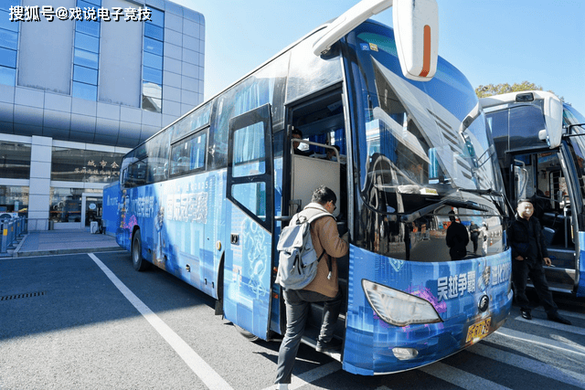 线下观赛有专属痛车接送？还有奶茶赠饮？坦克世界也太周到了